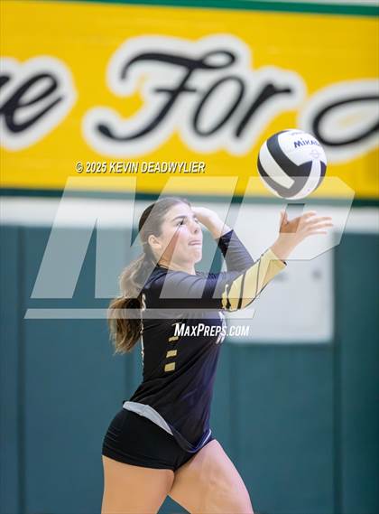 Thumbnail 2 in Calabasas @ Moorpark photogallery.