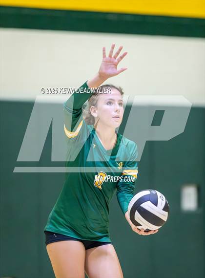 Thumbnail 3 in Calabasas @ Moorpark photogallery.