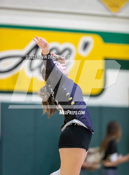 Thumbnail 2 in Calabasas @ Moorpark photogallery.
