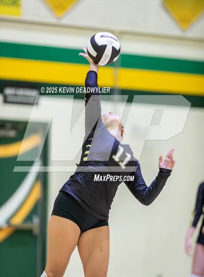 Thumbnail 1 in Calabasas @ Moorpark photogallery.