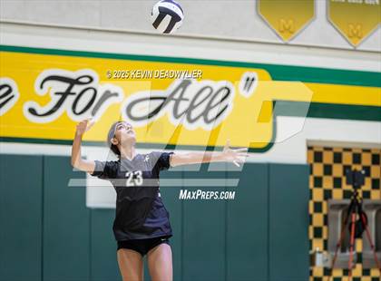 Thumbnail 2 in Calabasas @ Moorpark photogallery.