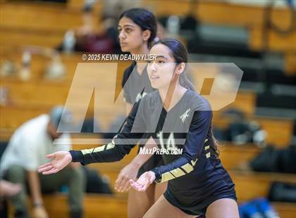 Thumbnail 2 in Calabasas @ Moorpark photogallery.
