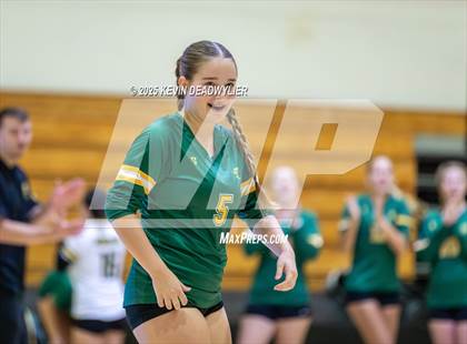Thumbnail 2 in Calabasas @ Moorpark photogallery.