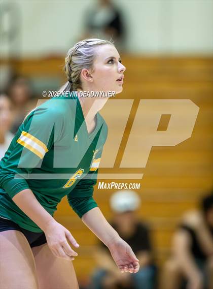 Thumbnail 2 in Calabasas @ Moorpark photogallery.