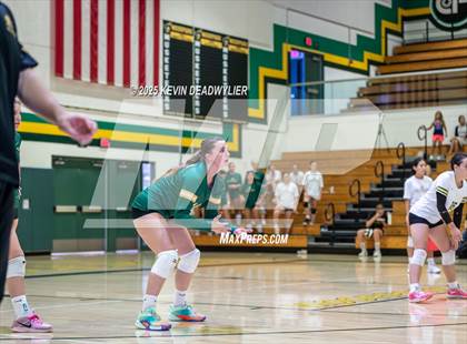 Thumbnail 1 in Calabasas @ Moorpark photogallery.