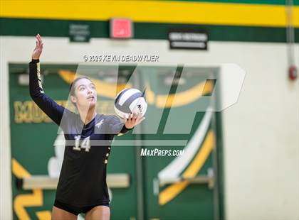 Thumbnail 2 in Calabasas @ Moorpark photogallery.