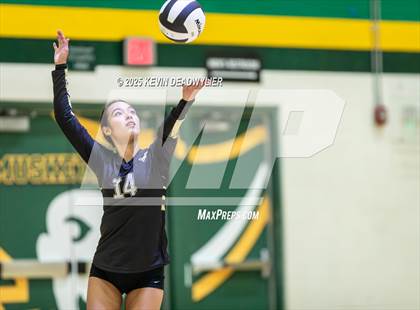 Thumbnail 3 in Calabasas @ Moorpark photogallery.