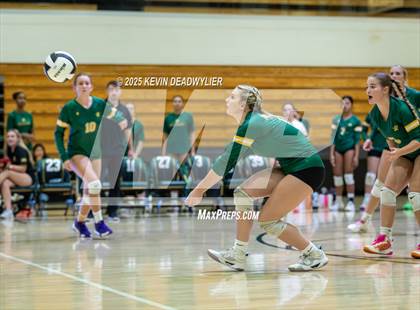Thumbnail 1 in Calabasas @ Moorpark photogallery.