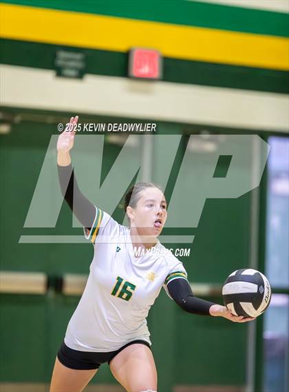 Thumbnail 2 in Calabasas @ Moorpark photogallery.
