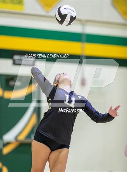 Thumbnail 3 in Calabasas @ Moorpark photogallery.