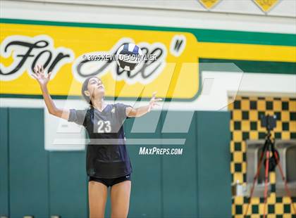 Thumbnail 2 in Calabasas @ Moorpark photogallery.
