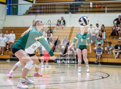 Thumbnail 2 in Calabasas @ Moorpark photogallery.
