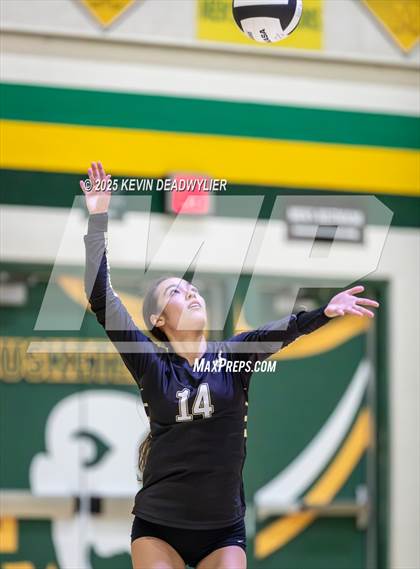 Thumbnail 2 in Calabasas @ Moorpark photogallery.