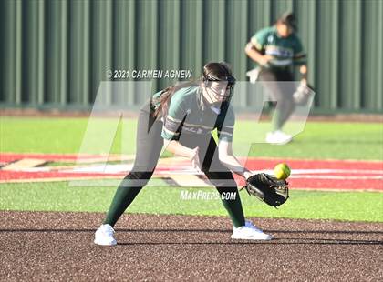 Thumbnail 1 in Cypress Woods vs Cypress Falls photogallery.