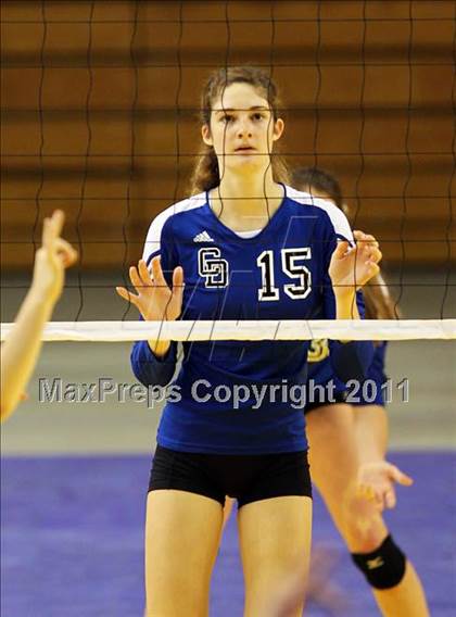 Thumbnail 2 in Sacred Heart Prep vs. La Jolla Country Day (CIF D4 State Final) photogallery.