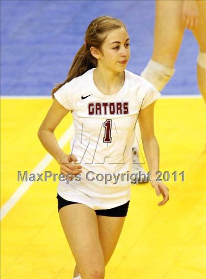 Thumbnail 2 in Sacred Heart Prep vs. La Jolla Country Day (CIF D4 State Final) photogallery.