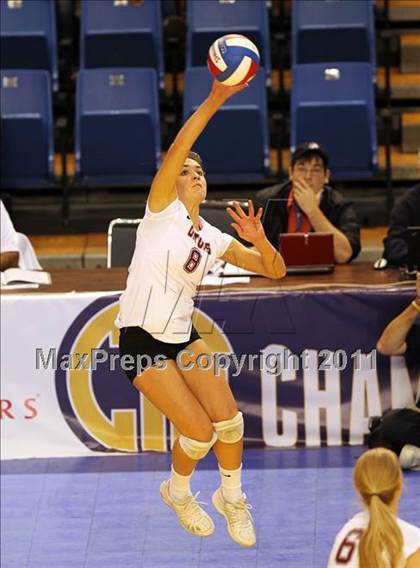 Thumbnail 3 in Sacred Heart Prep vs. La Jolla Country Day (CIF D4 State Final) photogallery.