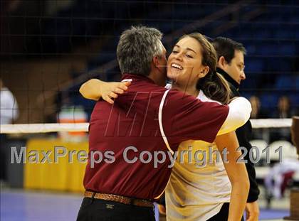 Thumbnail 3 in Sacred Heart Prep vs. La Jolla Country Day (CIF D4 State Final) photogallery.