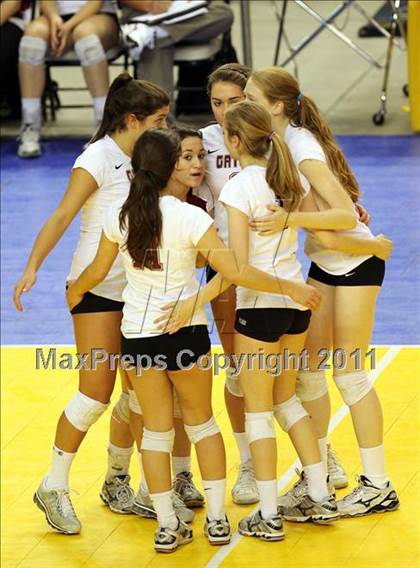 Thumbnail 1 in Sacred Heart Prep vs. La Jolla Country Day (CIF D4 State Final) photogallery.