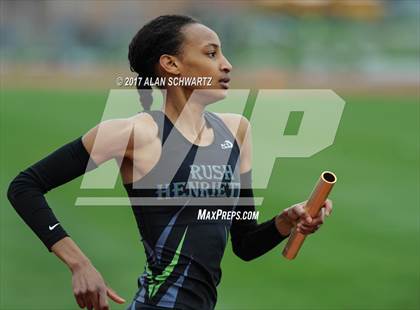 Thumbnail 2 in Rush-Henrietta Relays photogallery.