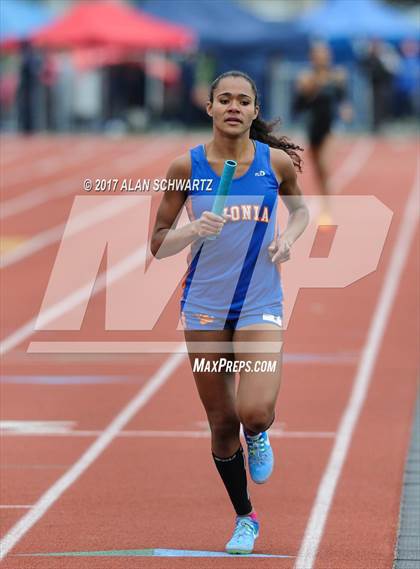Thumbnail 3 in Rush-Henrietta Relays photogallery.