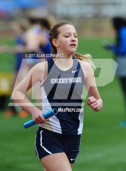 Thumbnail 2 in Rush-Henrietta Relays photogallery.