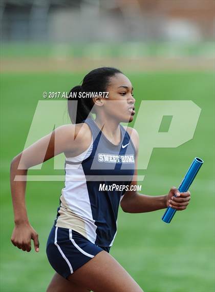 Thumbnail 2 in Rush-Henrietta Relays photogallery.