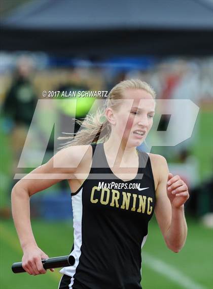 Thumbnail 1 in Rush-Henrietta Relays photogallery.