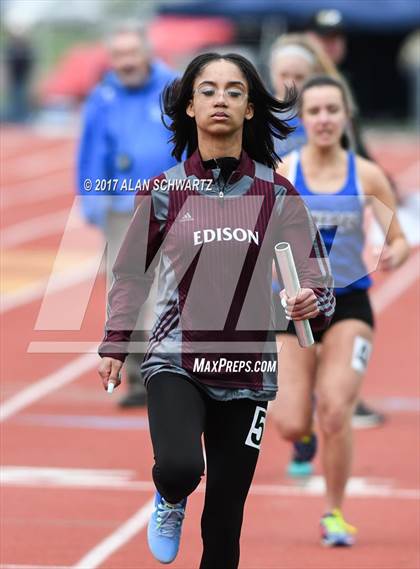 Thumbnail 1 in Rush-Henrietta Relays photogallery.