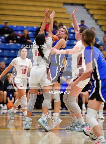 Thumbnail 2 in Farmington vs Mammoth Springs (Ultimate Auto Tournament) photogallery.