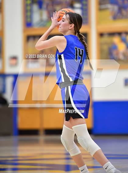 Thumbnail 1 in Farmington vs Mammoth Springs (Ultimate Auto Tournament) photogallery.