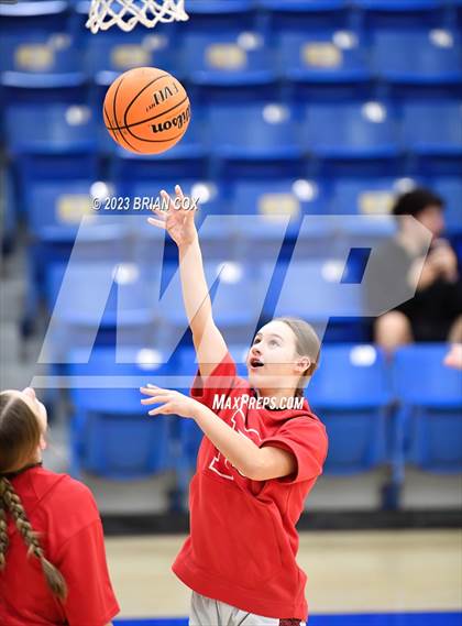 Thumbnail 2 in Farmington vs Mammoth Springs (Ultimate Auto Tournament) photogallery.