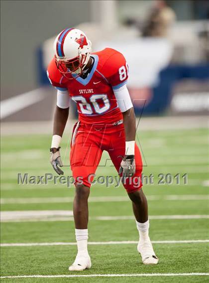 Thumbnail 3 in Cocoa vs. Skyline (Kirk Herbstreit National Kickoff Classic) photogallery.