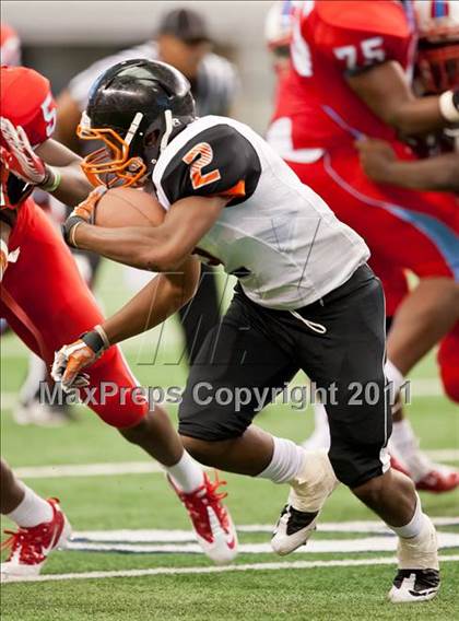 Thumbnail 1 in Cocoa vs. Skyline (Kirk Herbstreit National Kickoff Classic) photogallery.