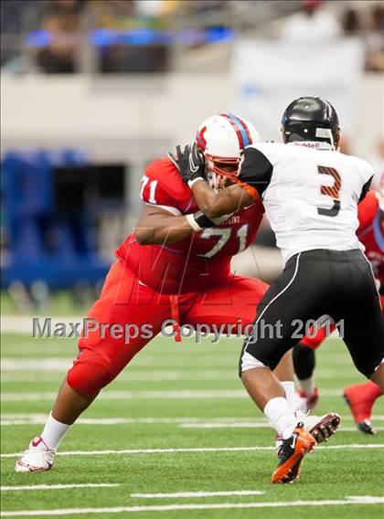Thumbnail 2 in Cocoa vs. Skyline (Kirk Herbstreit National Kickoff Classic) photogallery.