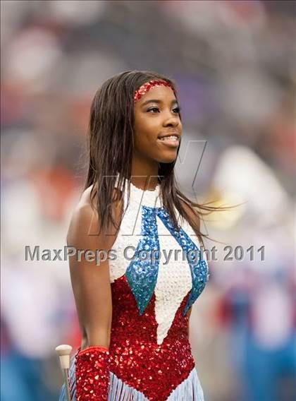 Thumbnail 1 in Cocoa vs. Skyline (Kirk Herbstreit National Kickoff Classic) photogallery.