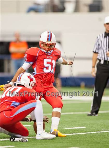 Thumbnail 1 in Cocoa vs. Skyline (Kirk Herbstreit National Kickoff Classic) photogallery.