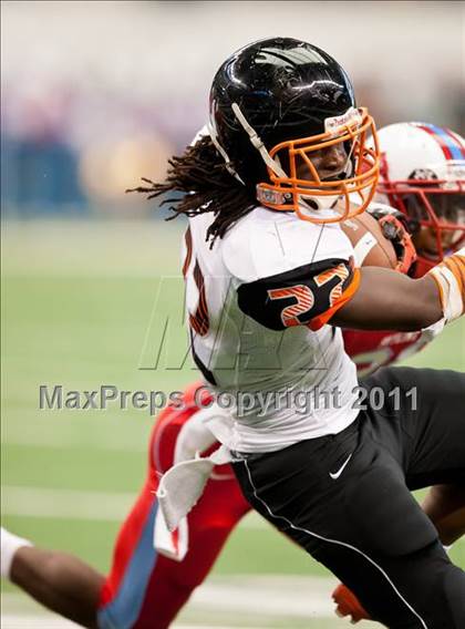 Thumbnail 1 in Cocoa vs. Skyline (Kirk Herbstreit National Kickoff Classic) photogallery.