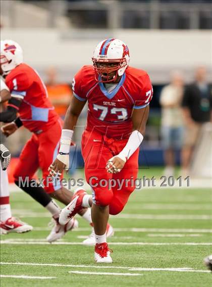 Thumbnail 2 in Cocoa vs. Skyline (Kirk Herbstreit National Kickoff Classic) photogallery.