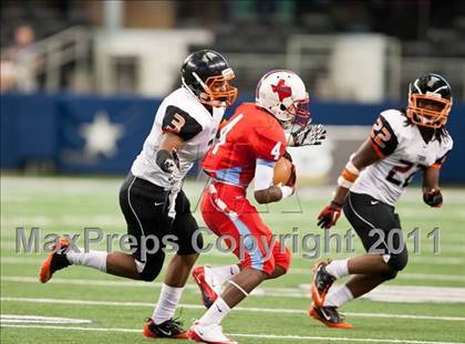 Thumbnail 2 in Cocoa vs. Skyline (Kirk Herbstreit National Kickoff Classic) photogallery.