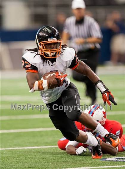 Thumbnail 1 in Cocoa vs. Skyline (Kirk Herbstreit National Kickoff Classic) photogallery.