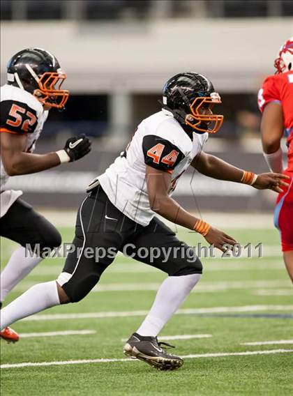Thumbnail 1 in Cocoa vs. Skyline (Kirk Herbstreit National Kickoff Classic) photogallery.