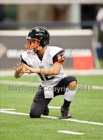 Thumbnail 3 in Cocoa vs. Skyline (Kirk Herbstreit National Kickoff Classic) photogallery.