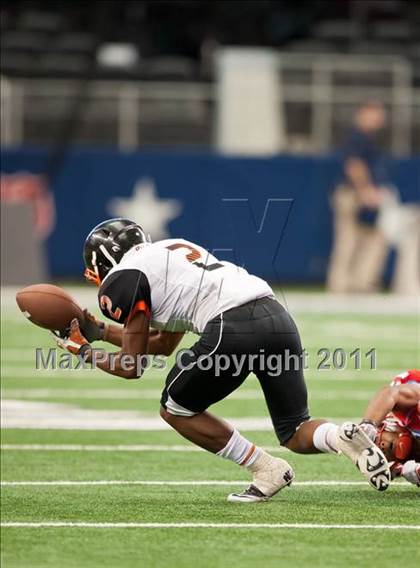 Thumbnail 2 in Cocoa vs. Skyline (Kirk Herbstreit National Kickoff Classic) photogallery.