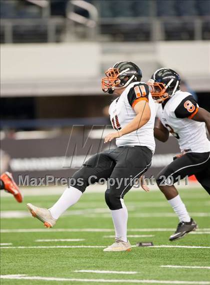 Thumbnail 3 in Cocoa vs. Skyline (Kirk Herbstreit National Kickoff Classic) photogallery.