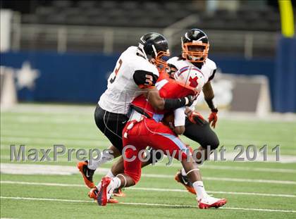 Thumbnail 2 in Cocoa vs. Skyline (Kirk Herbstreit National Kickoff Classic) photogallery.