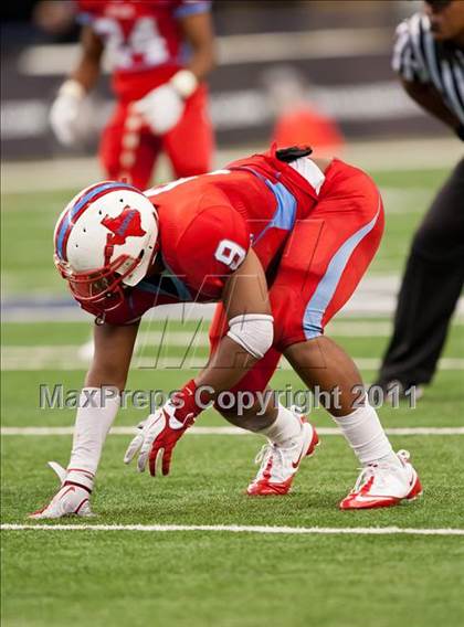 Thumbnail 2 in Cocoa vs. Skyline (Kirk Herbstreit National Kickoff Classic) photogallery.