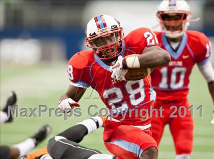 Thumbnail 3 in Cocoa vs. Skyline (Kirk Herbstreit National Kickoff Classic) photogallery.