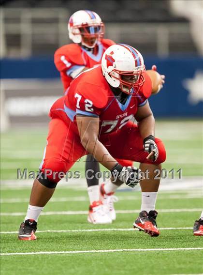 Thumbnail 2 in Cocoa vs. Skyline (Kirk Herbstreit National Kickoff Classic) photogallery.