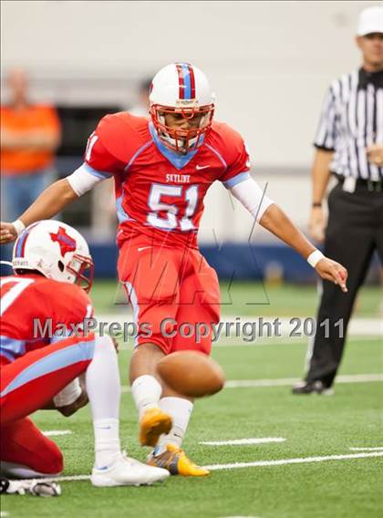 Thumbnail 2 in Cocoa vs. Skyline (Kirk Herbstreit National Kickoff Classic) photogallery.